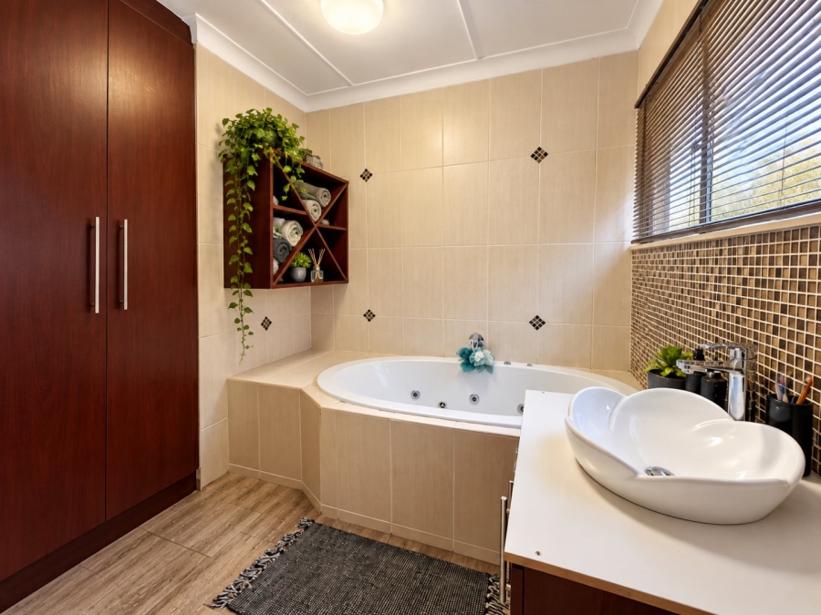 5 Bedroom Property for Sale in Wilgehof Free State